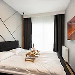 Let's Sea By 2homerent *