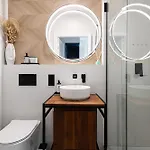 Let's Sea By 2homerent