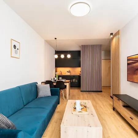 Let's Sea By 2homerent