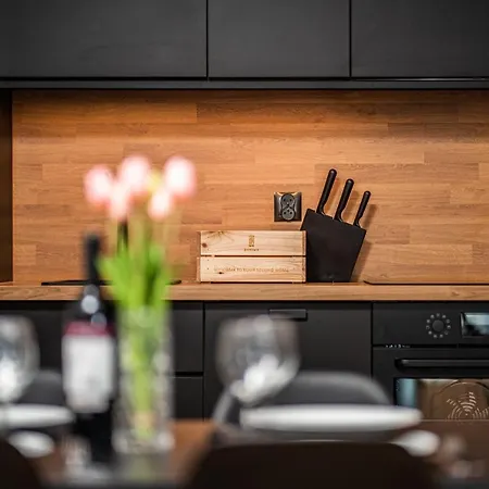 Let's Sea By 2homerent Гонски