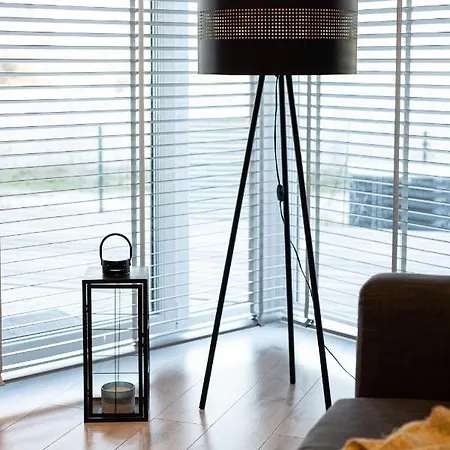 Let's Sea By 2homerent