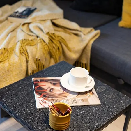 Let's Sea By 2homerent