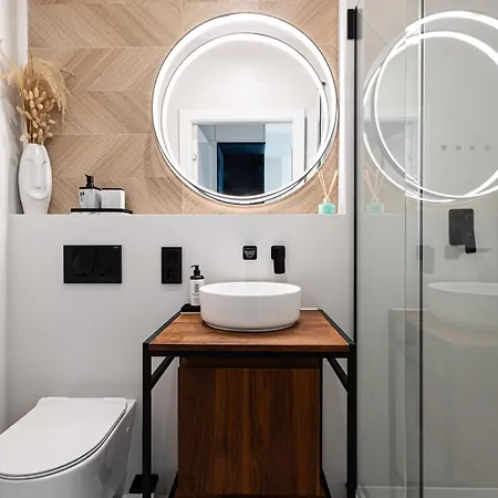 Let's Sea By 2homerent