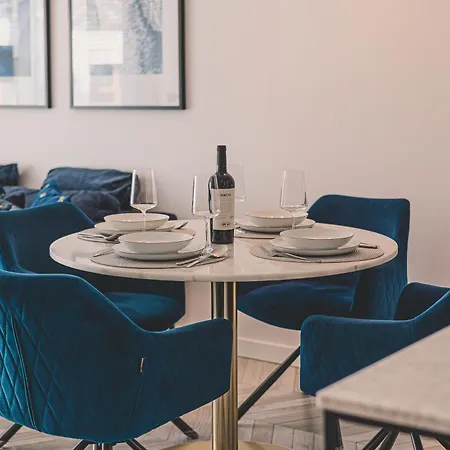 Let's Sea By 2homerent * Гонски