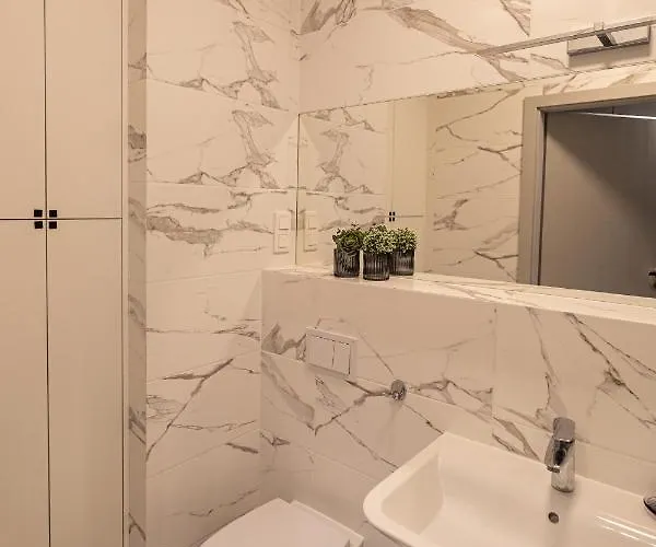 Let's Sea By 2homerent *