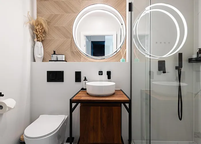 Let's Sea By 2homerent