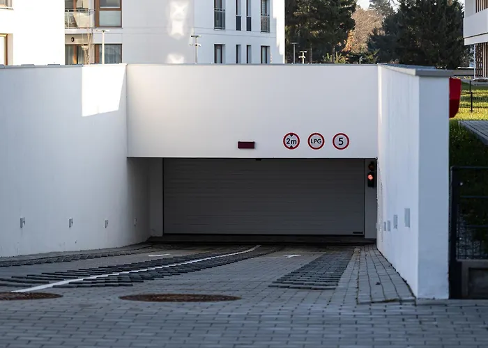 Let's Sea By 2homerent