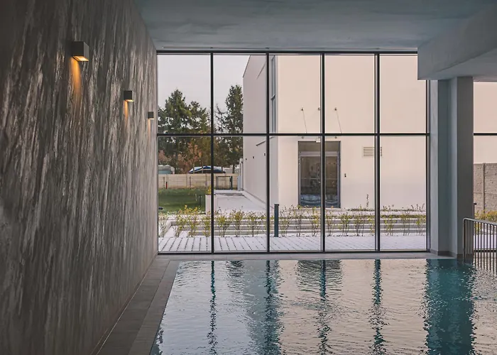 Let's Sea By 2homerent